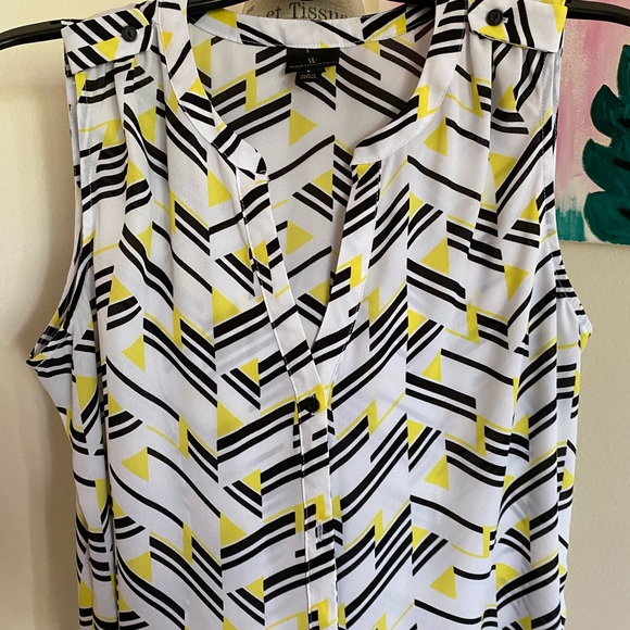 Top - Picture 2 of 4